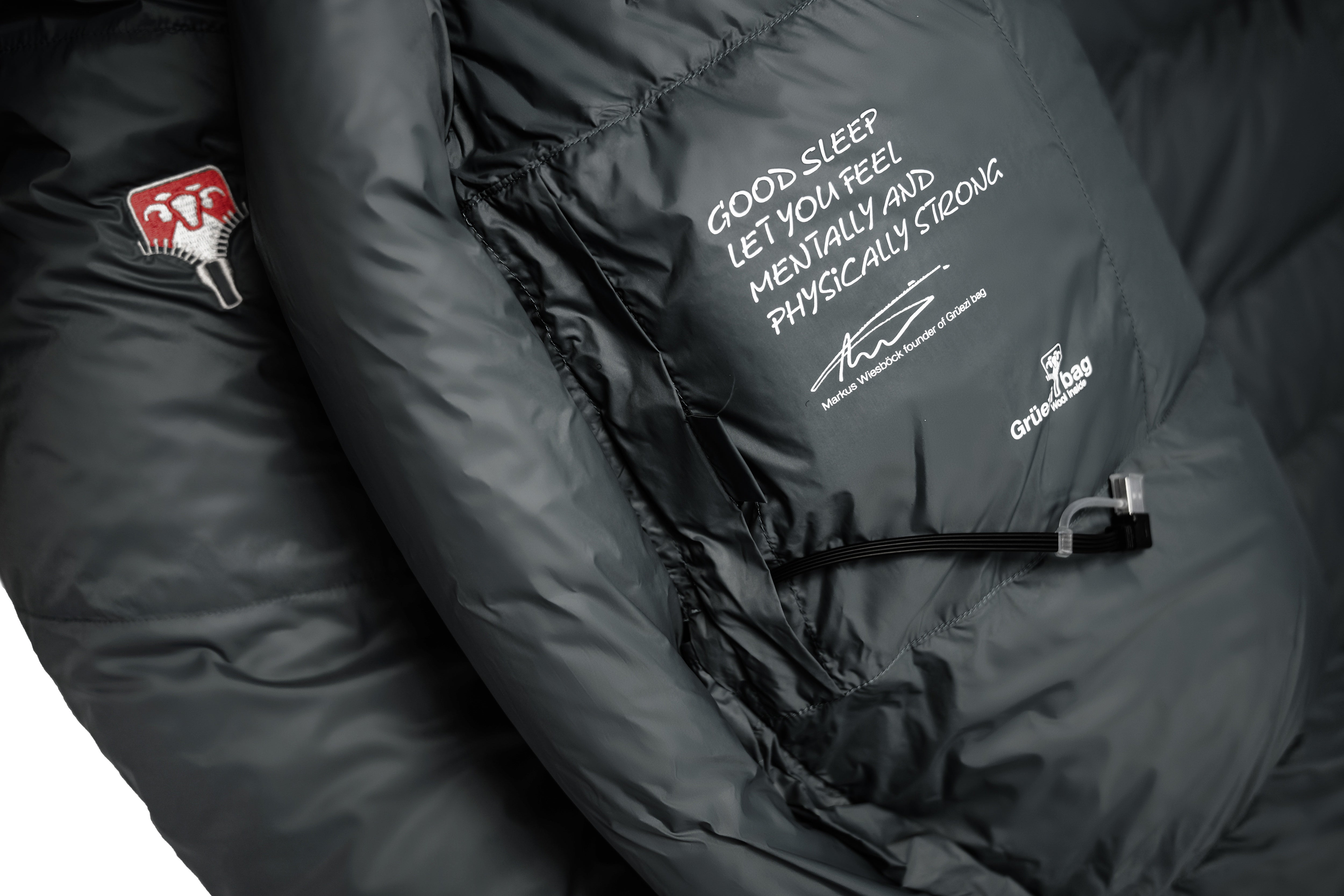 #colour_Dark Asphalt