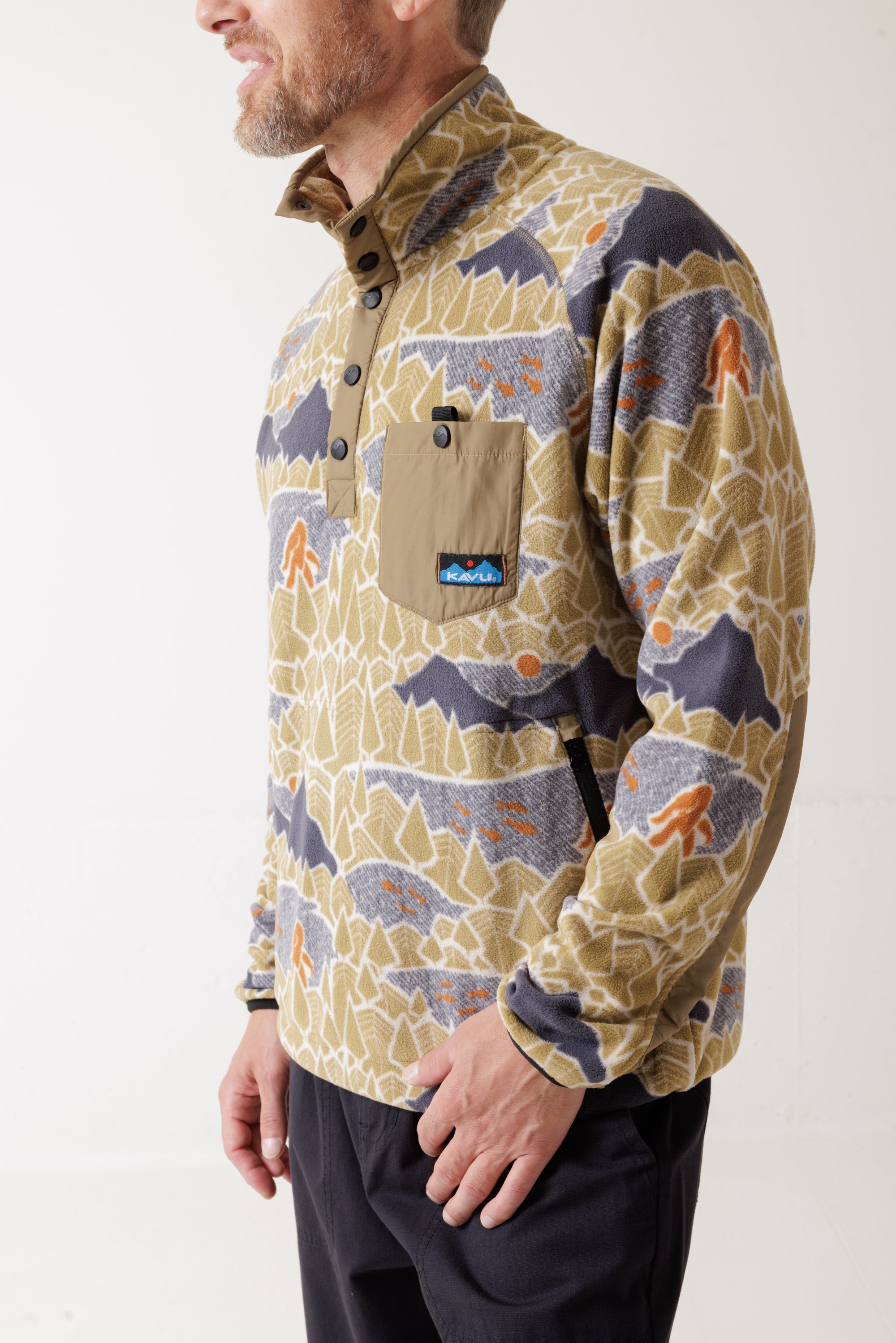 #colour_Sasquatch Sighting